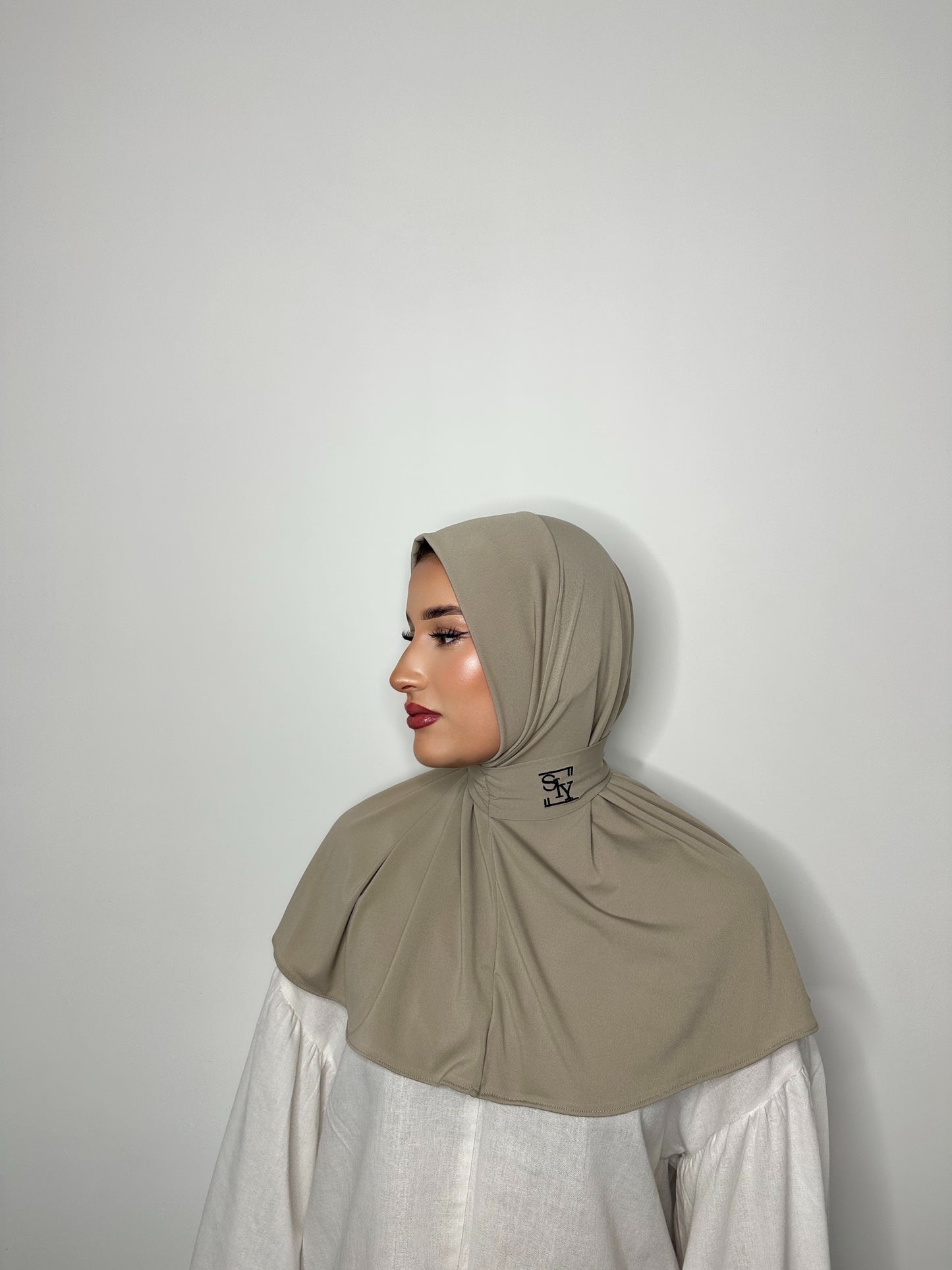 Instant Hijab – Warm Taupe